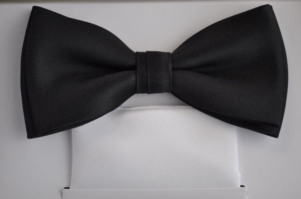 Black Bow Tie - White Handk.